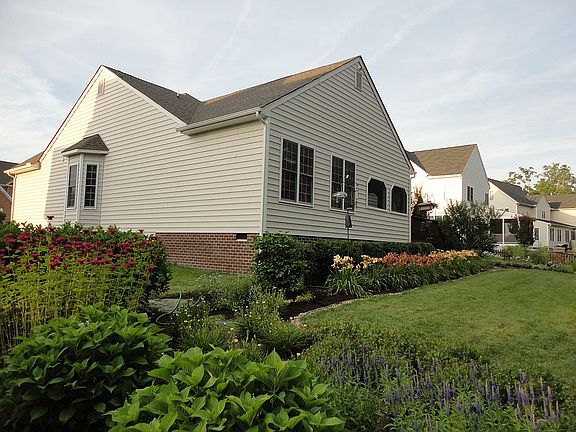 4th image of 10704 Smith Point Way