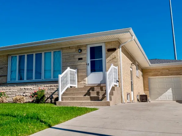 5129 N Chester Ave, Chicago, IL 60656