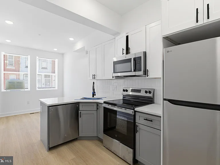 2123 N 9th St #1 — Photo 5