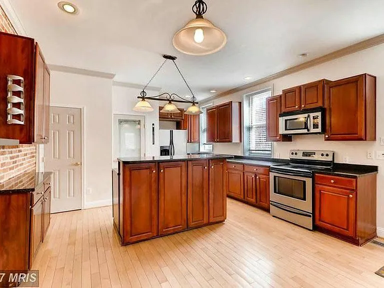 18 W Fort Ave — Photo 18