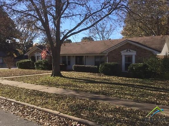 2nd image of 2907 Jamestown Dr