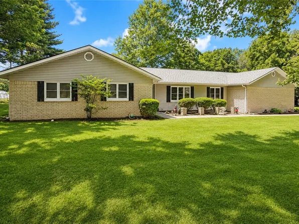 11651 Amy Ave, Rogers, AR 72756