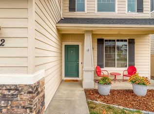 152 S Sunset Point Way, Meridian, ID 83642