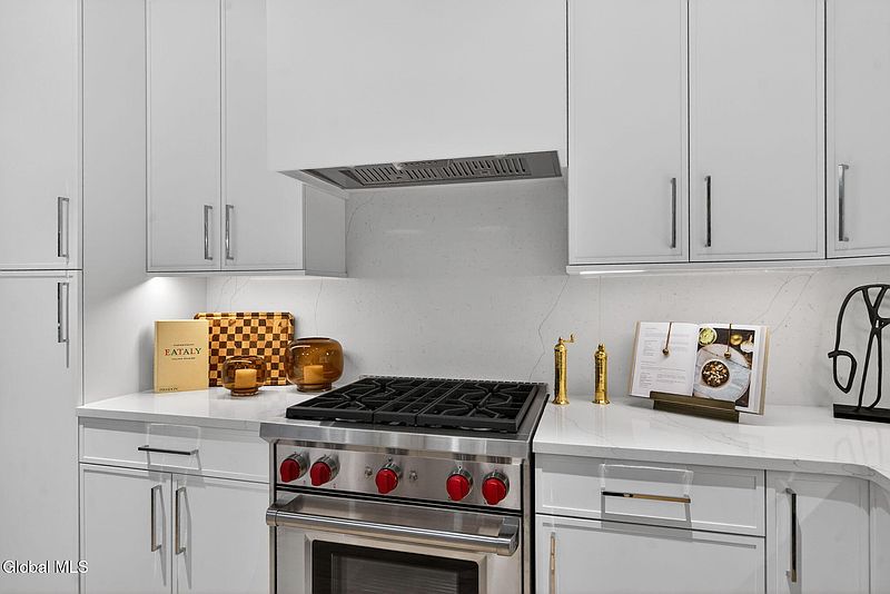 4th image of 19 Washington Street #452 B3