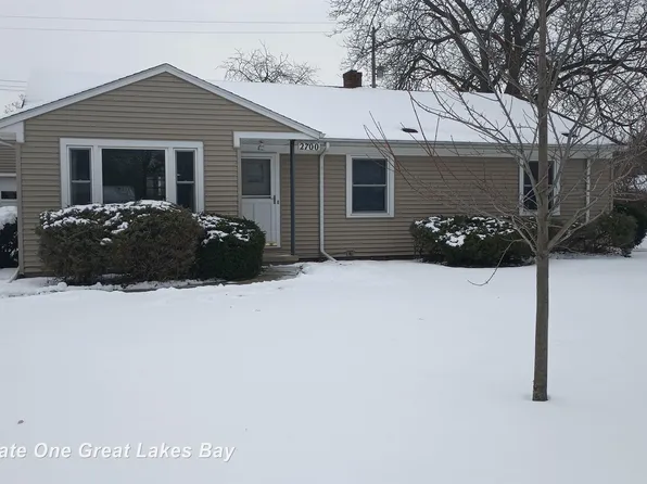 2700 Hemmeter Rd, Saginaw, MI 48603