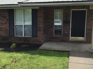 1909A Tyler St, Conway, AR 72032