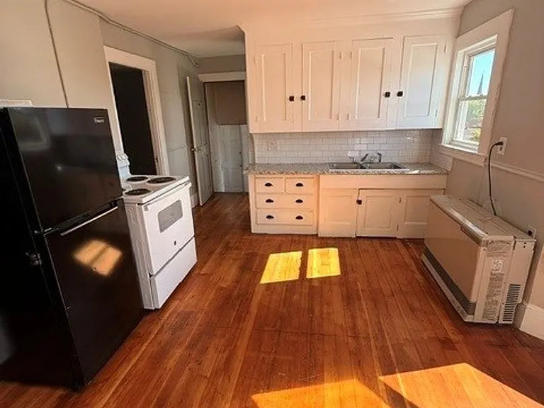 66 Green St — Photo 38