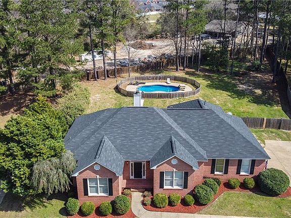 4th image of 7211 Laurel Wood Dr