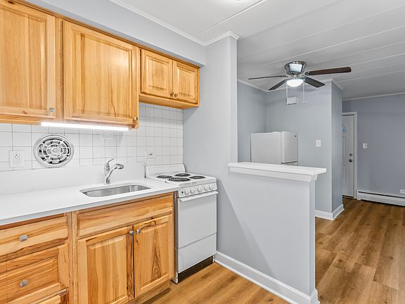 5th image of 4211 W 95th St APT 1C