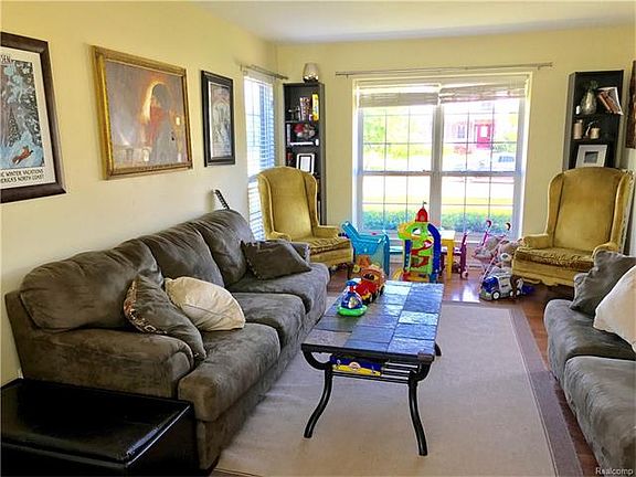 2nd image of 2790 Green Valley Dr