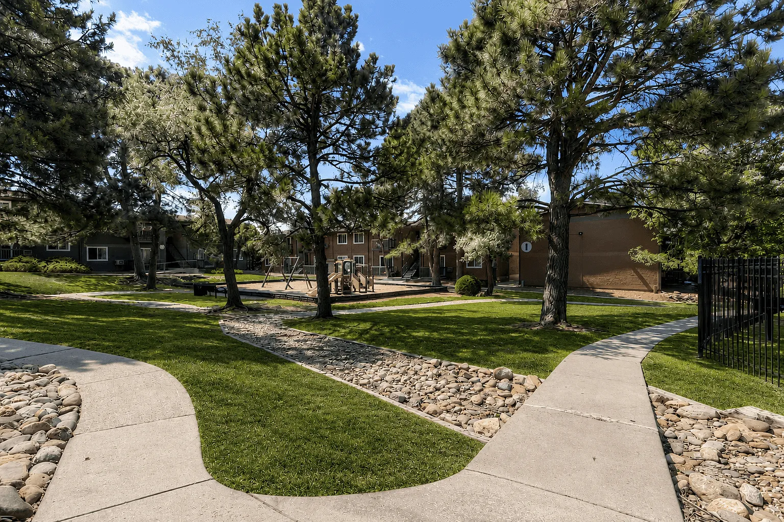 Greentree Village Apartments — Photo 4