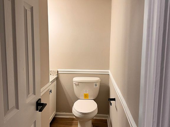 downstairs 1/2 bath
