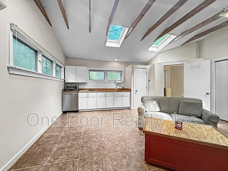 609 Indian Springs Ct — Photo 35