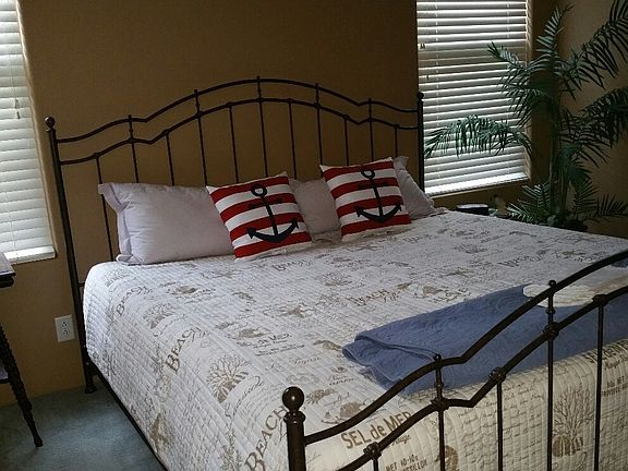 Beachy Room with King Bed