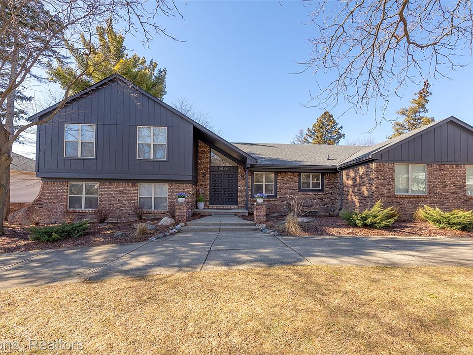 1st image of 25235 Carollton Dr