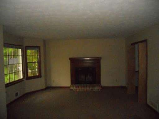 4th image of 3833 Holland Dr