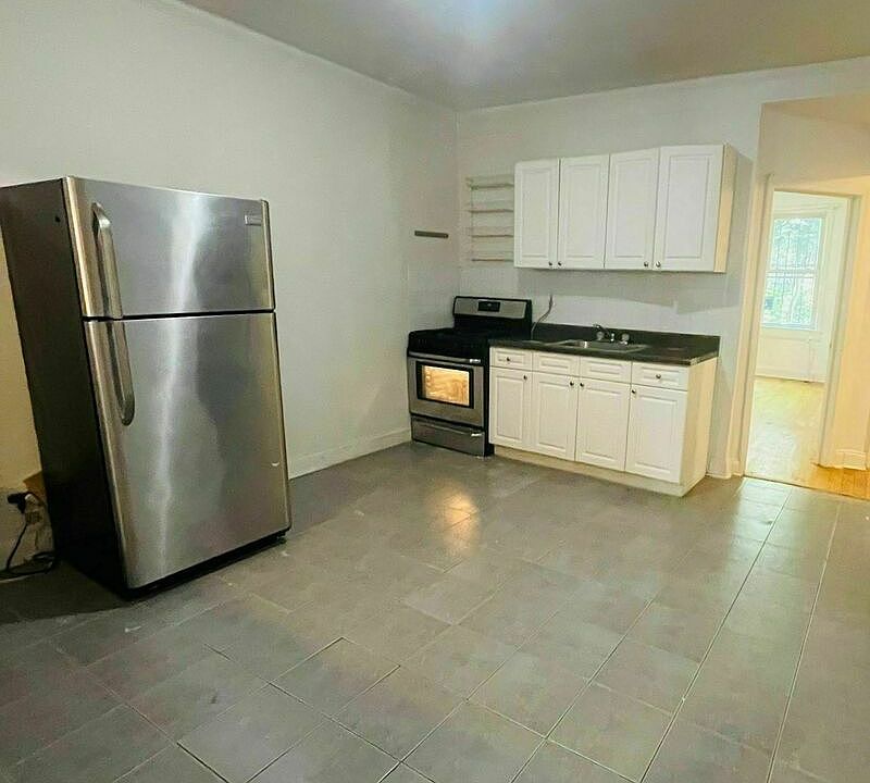 1st image of 306 Troutman St #1