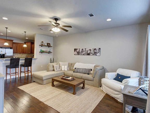 2nd image of 1828 Lindsey Magnolia Ct