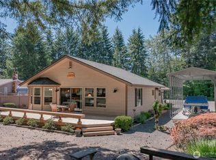 180 N Mount Christie Dr, Hoodsport, WA