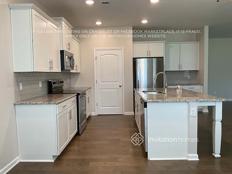 8026 Forest Hills Dr — Photo 7