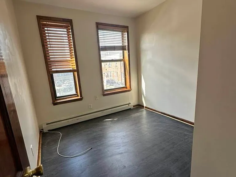 28-39 33rd St #2F — Photo 5