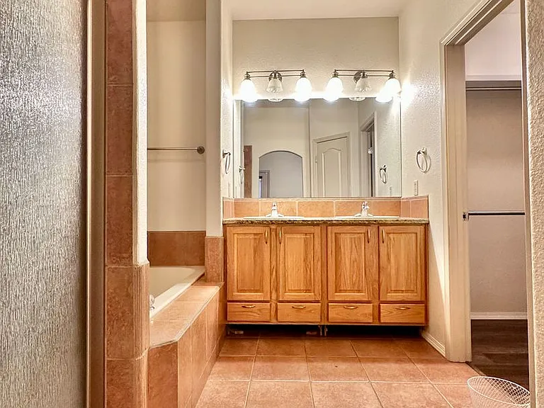 1104 San Miguel — Photo 10