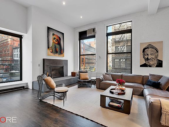 2nd image of 17 Bond St #2A