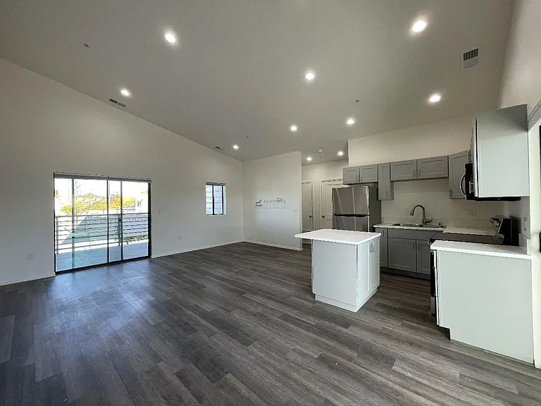 920 Shoofly St — Photo 1