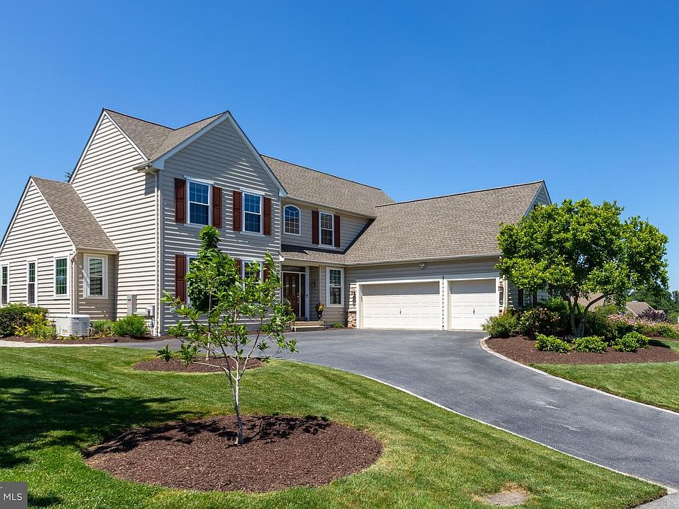 1st image of 115 Turnberry Dr