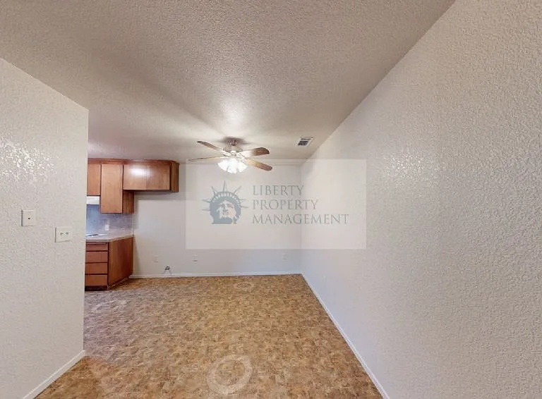 915 Kenwood Ave #3 — Photo 6