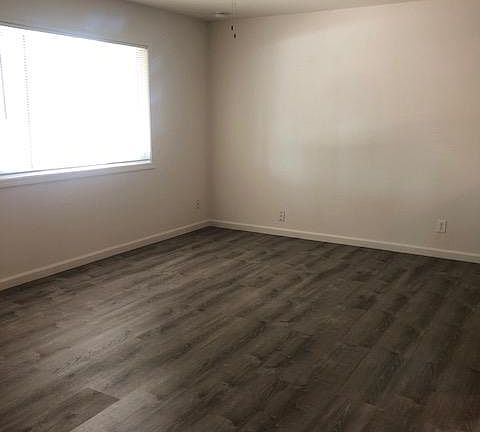 4th image of 1528 Pueblo Ave
