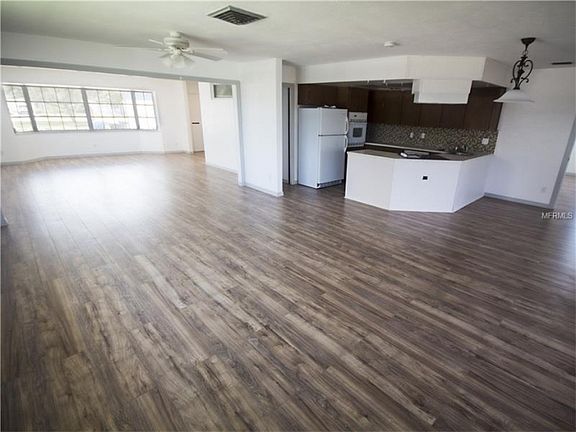 5th image of 6027 Bayou Grande Blvd NE