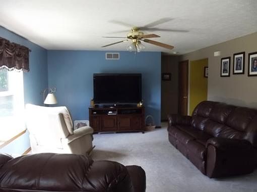 5th image of 6427 Holiday Dr