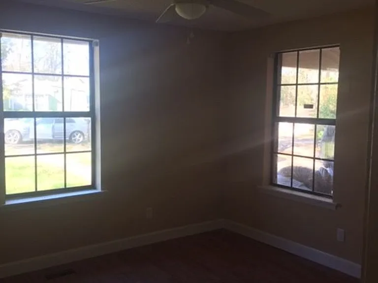 210 Pineleaf Ln — Photo 15