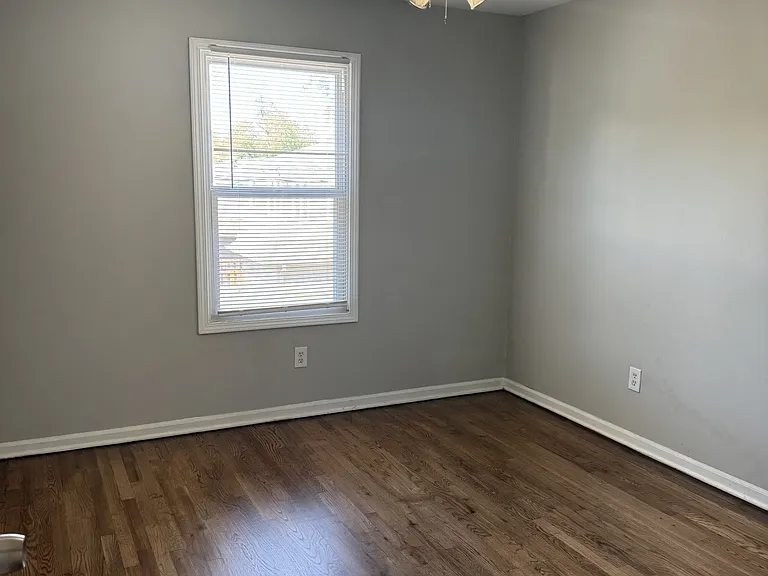 7108 W 67th St — Photo 10