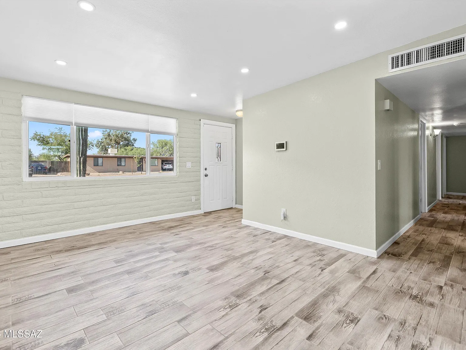 6 bed, 3.0 bath, 1942 sqft, $3,500 — Photo 4