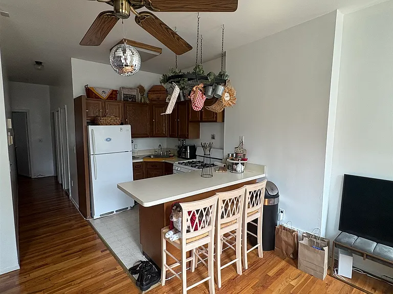 308 9th St #2G — Photo 13