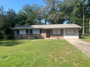 221 Jones Rd, Crestview, FL 32536