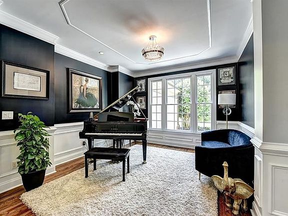 4th image of 1425 Mill Place Dr