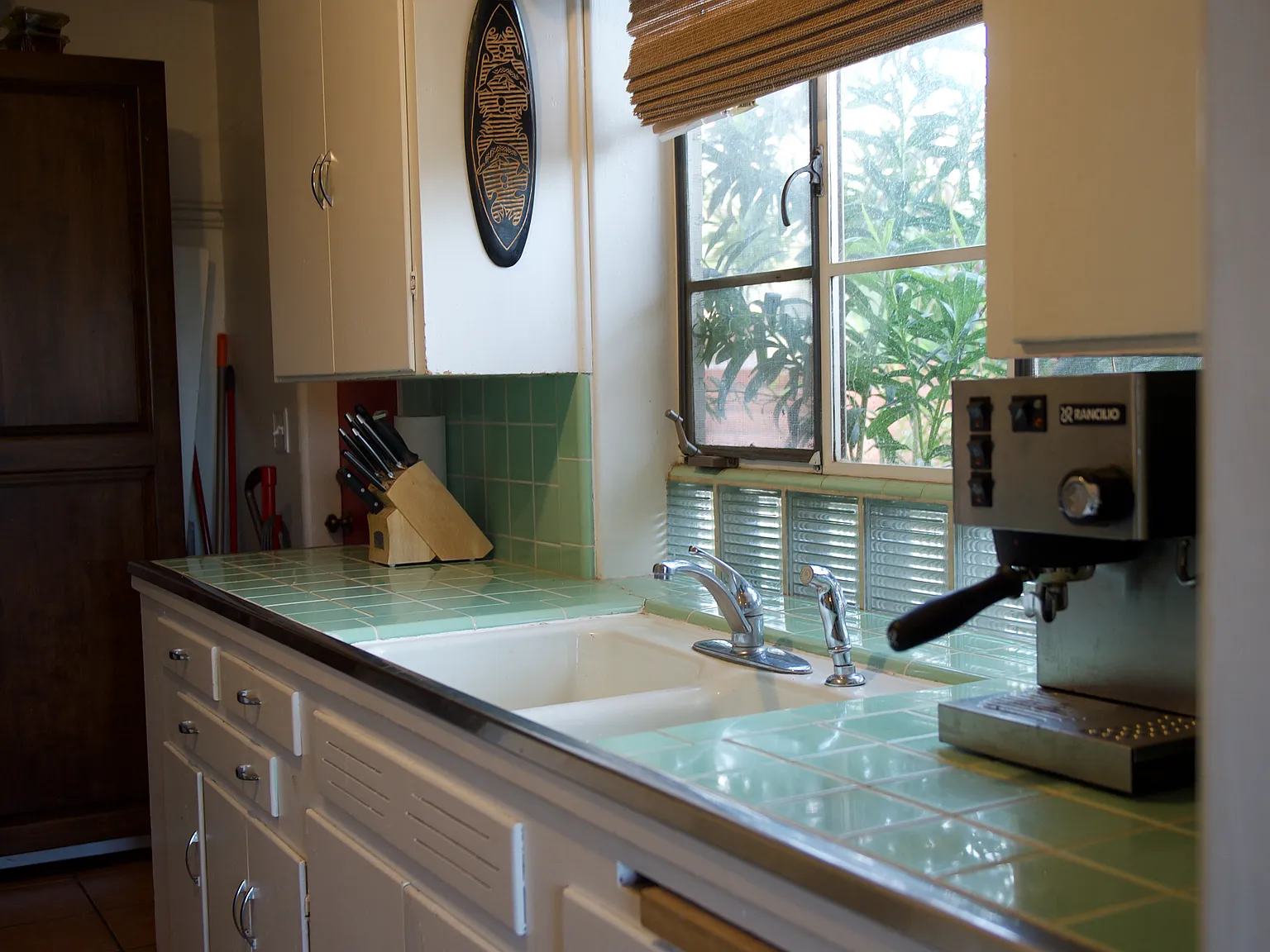 2 bed, 1384 sqft, $2,400 — Photo 4
