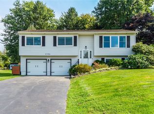 4386 Ontario Center Rd, Walworth, NY 14568