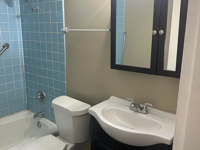 713 Wilkinson Blvd #1 — Photo 46
