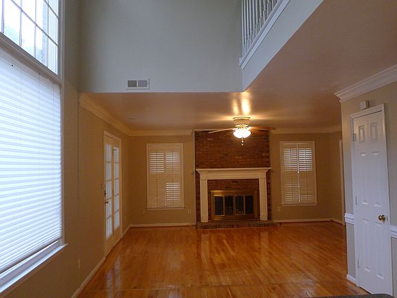 4th image of 4012 Keble Dr