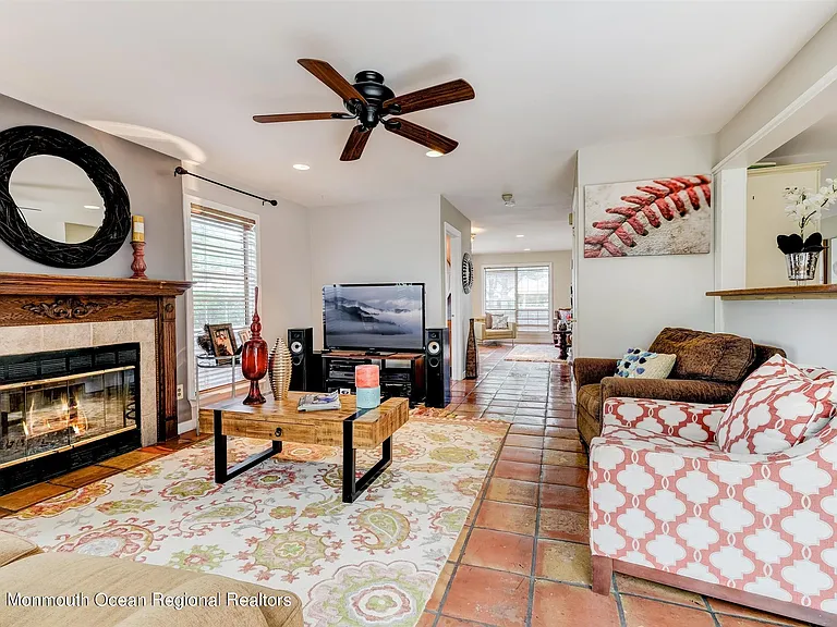 226 Teasdale Pl — Photo 9