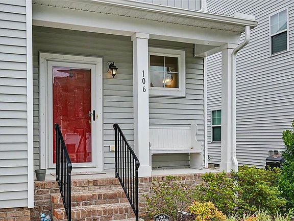 5th image of 106 Meadows Landing Ln