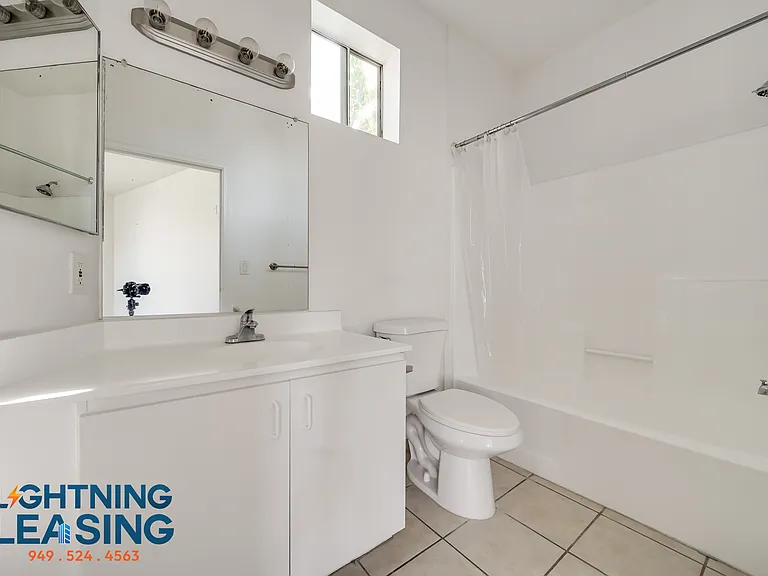 7370 Hawthorn Ave #305 — Photo 11