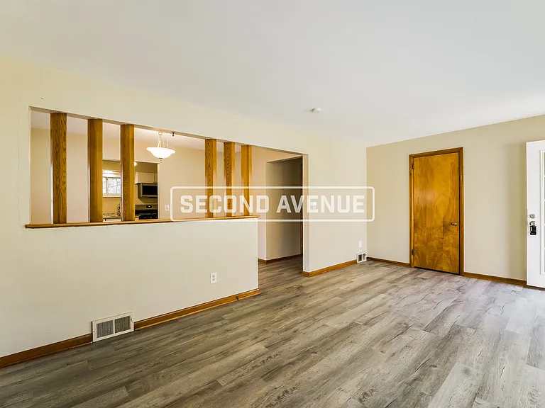 465 Willow Ave — Photo 9