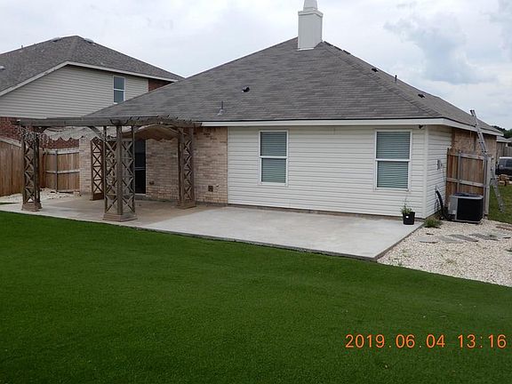 3rd image of 6612 Wellston Ln