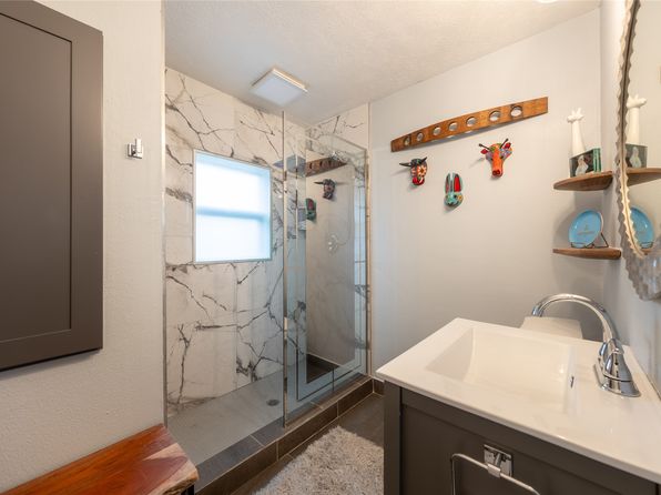 Additional property image - 301 S Winnetka Ave, Dallas, TX 75208
