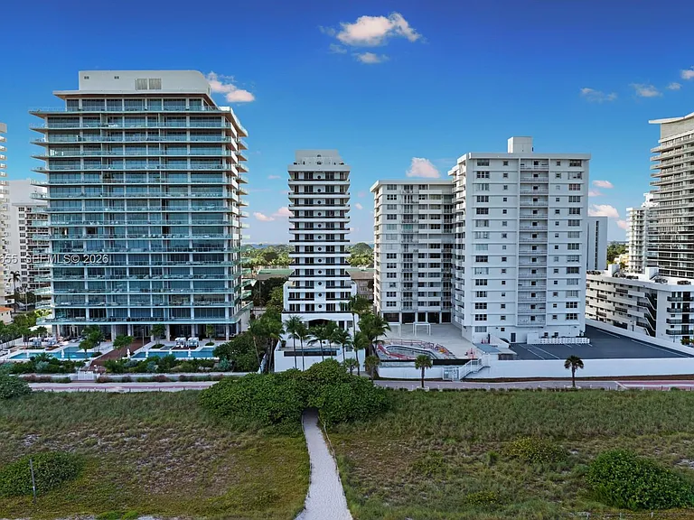 5801 Collins Ave #1200 — Photo 66